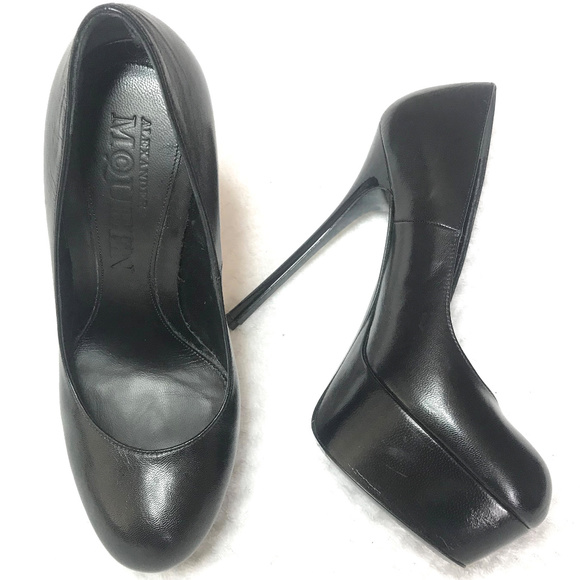 Alexander McQueen Leather Platform Pumps
